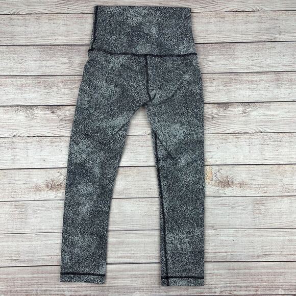 Lululemon Wunder Under Crop Hi-Rise in Luon Spray Jacquard White Black - Picture 6 of 9